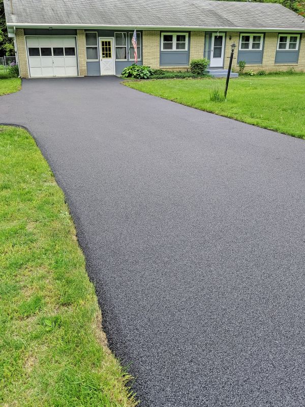 Asphalt Driveway in Excellent Condition